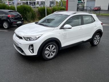 Voir le détail de l'offre de cette KIA Stonic 1.0 T-GDi 100ch Active de 2024 en vente à partir de 19 799 € 
