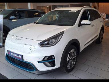 Voir le détail de l'offre de cette KIA e-Niro Design 204ch de 2022 en vente à partir de 174.35 €  / mois