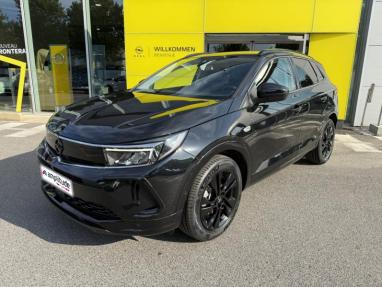 Voir le détail de l'offre de cette OPEL Grandland X 1.2 Turbo 130ch GS de 2023 en vente à partir de 316.66 €  / mois