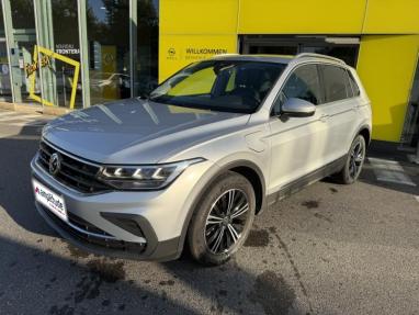 Voir le détail de l'offre de cette VOLKSWAGEN Tiguan 1.4 eHybrid 245ch Life Business DSG6 de 2021 en vente à partir de 303.2 €  / mois